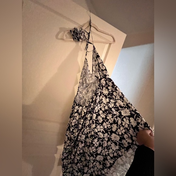 FLOWER PRINT DRESS - Picture 4 of 7